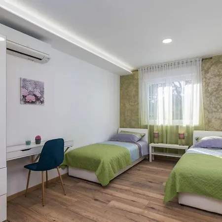 Вилла Gloria Comfortable Holiday